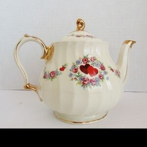 Sadler Teapot Cream and Gold Floral  Hearts and Roses Made In England